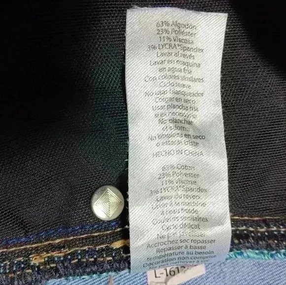 Lularoe Ankle  Skinny Distressed Denim Jeans. Ladies 28 - Picture 5 of 7